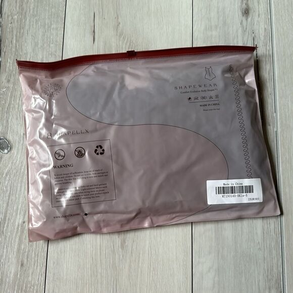 Shapellx AirSlim® Firm Tummy Compression Bodysuit Shaper W/Butt Lifter Black NWT - Picture 11 of 13